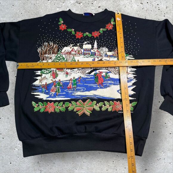 Vintage Turtle Bay Christmas Sweatshirt XL Winter Village Scene Made in USA - Picture 10 of 11